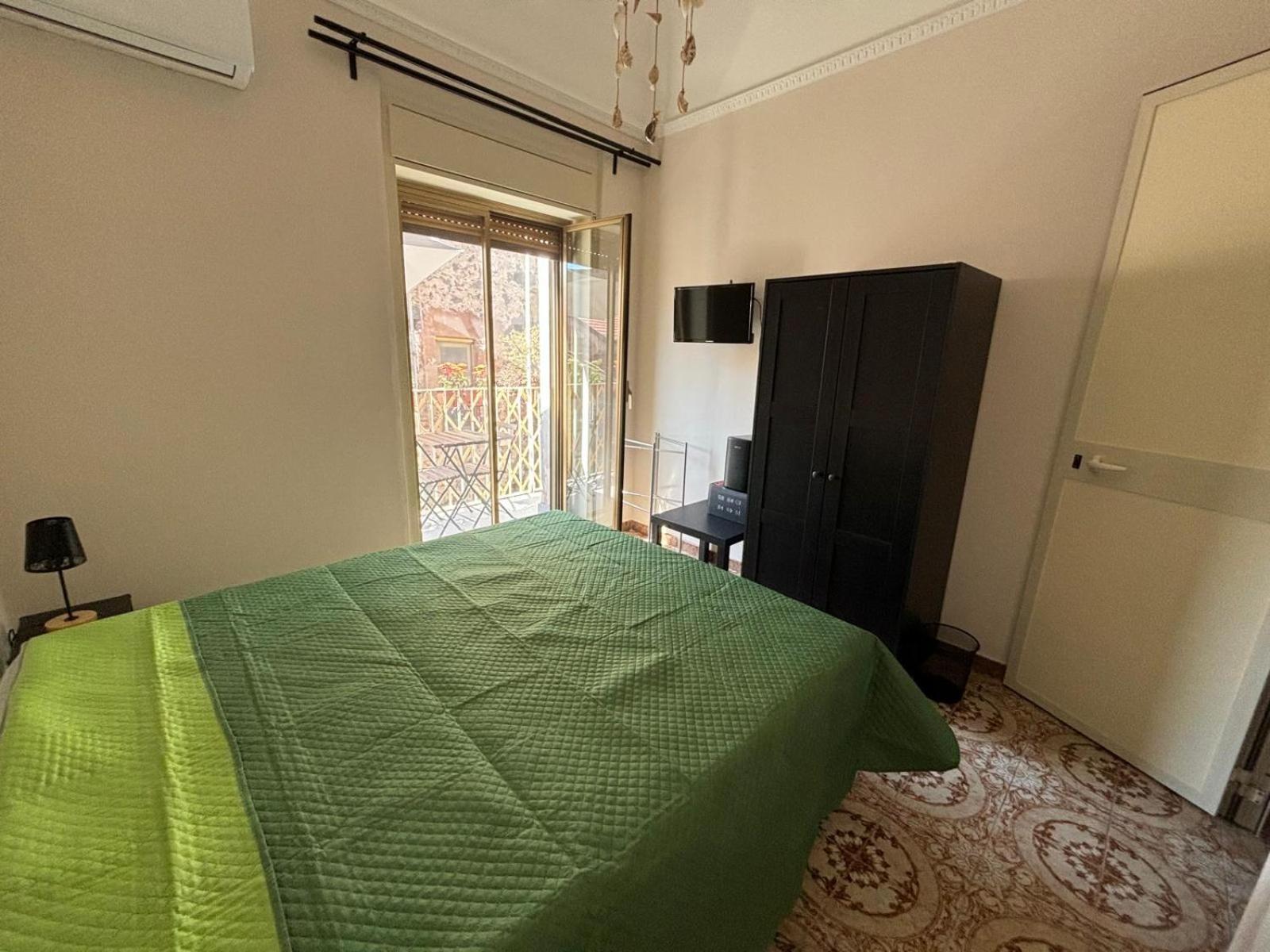 Carmen House Guest house *