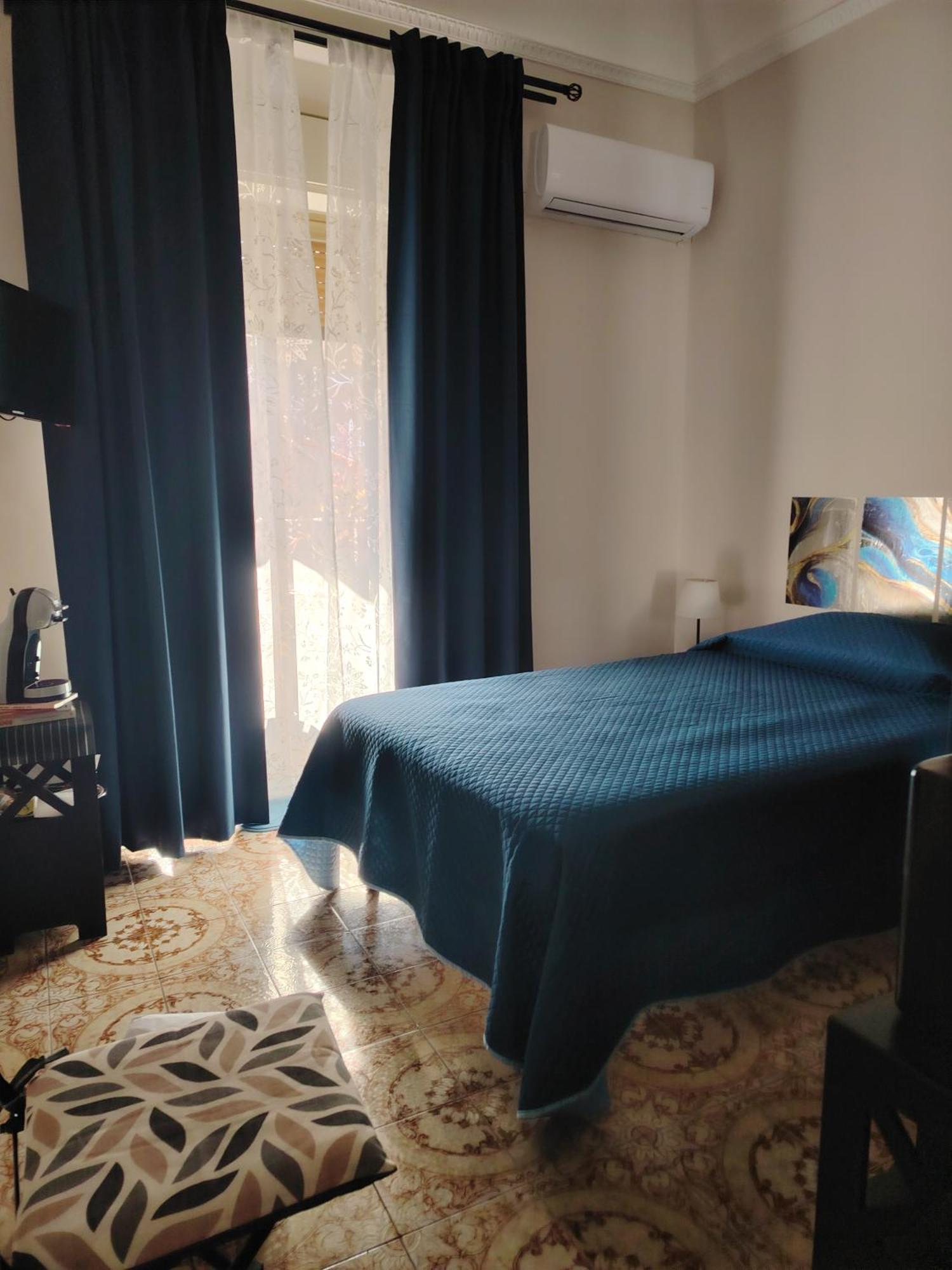 Carmen House Guest house *
